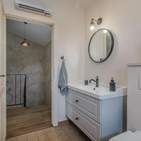 Linna With Seaview *